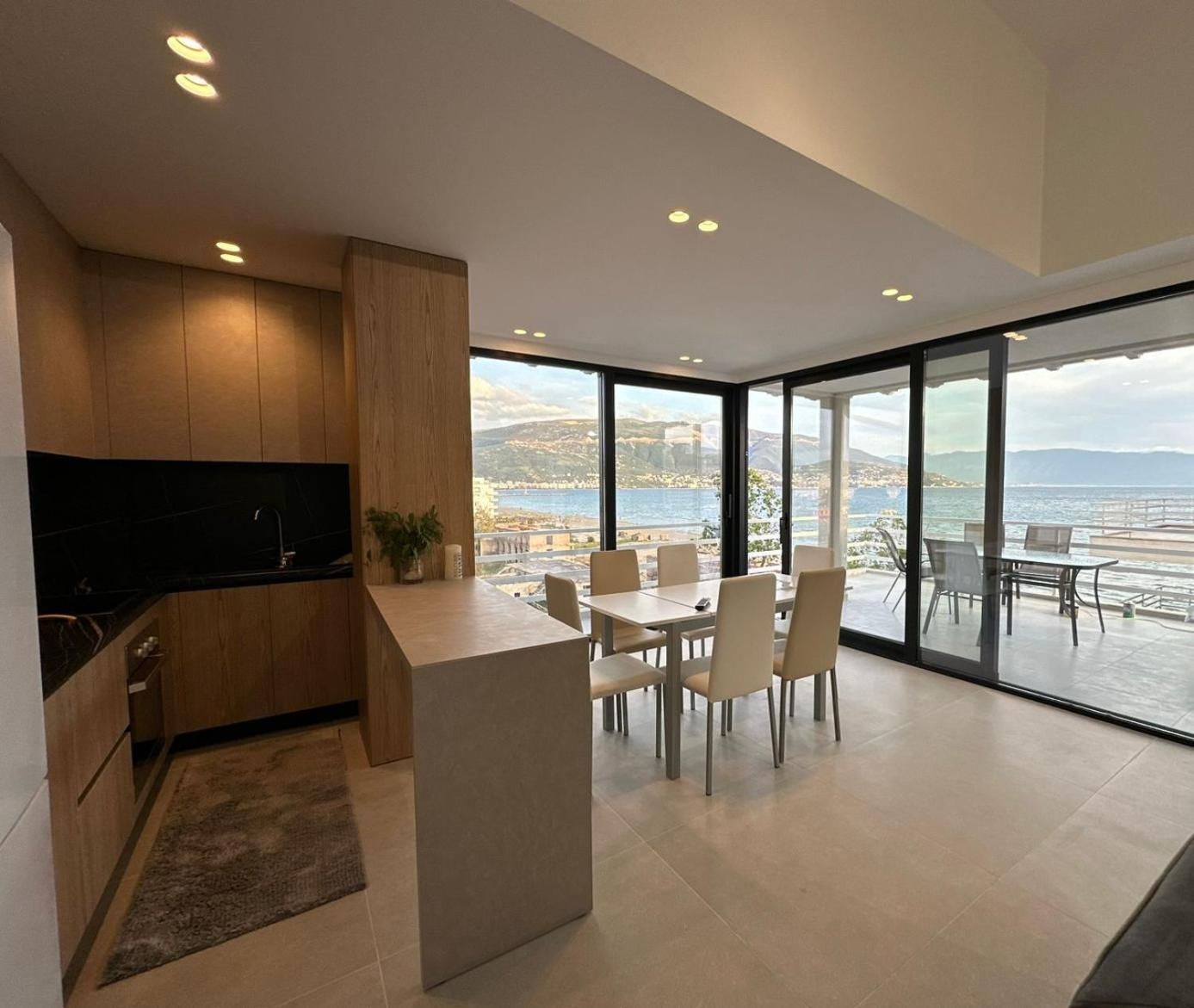 Best View Apartment Vlorë Esterno foto