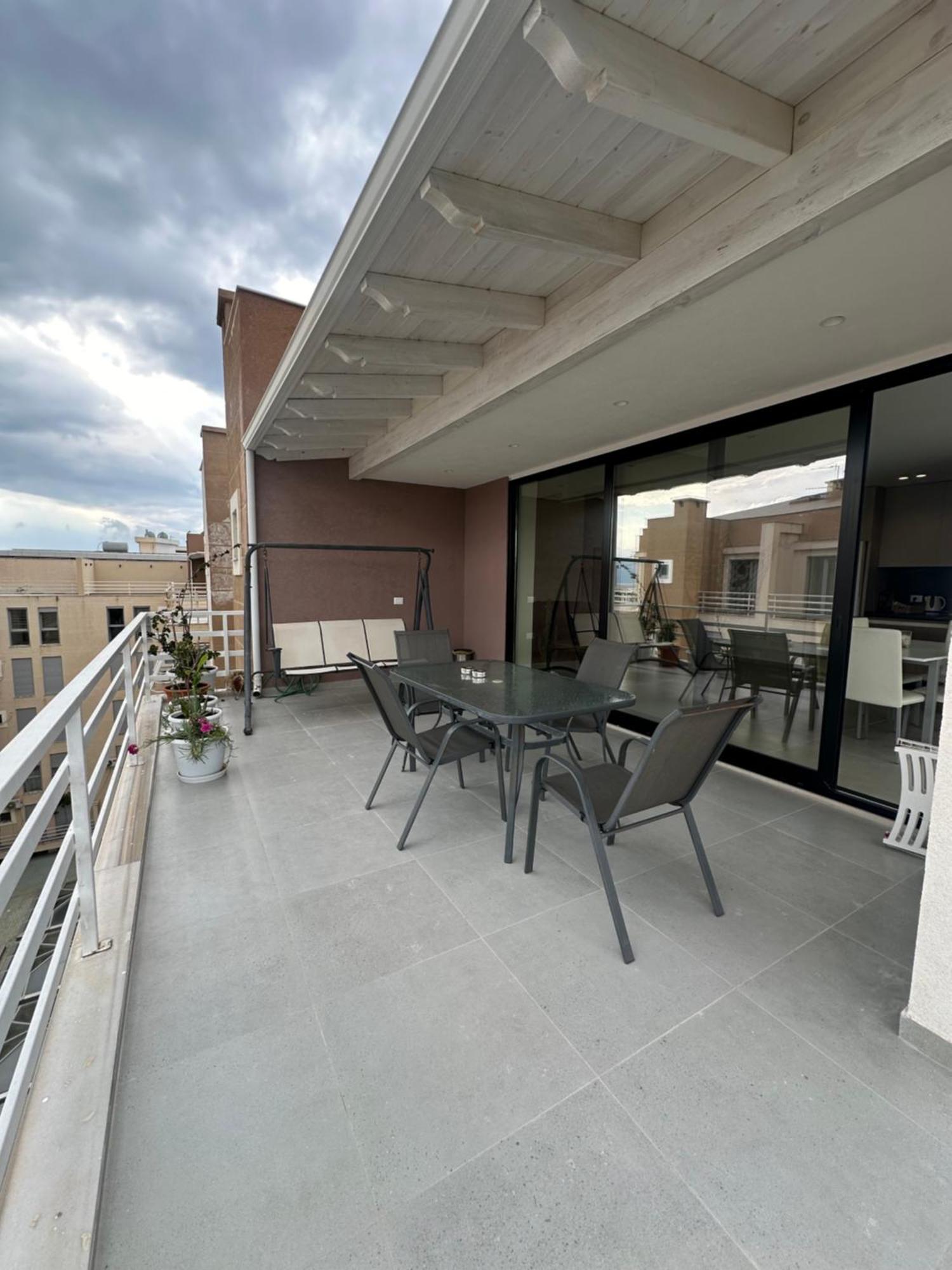 Best View Apartment Vlorë Esterno foto